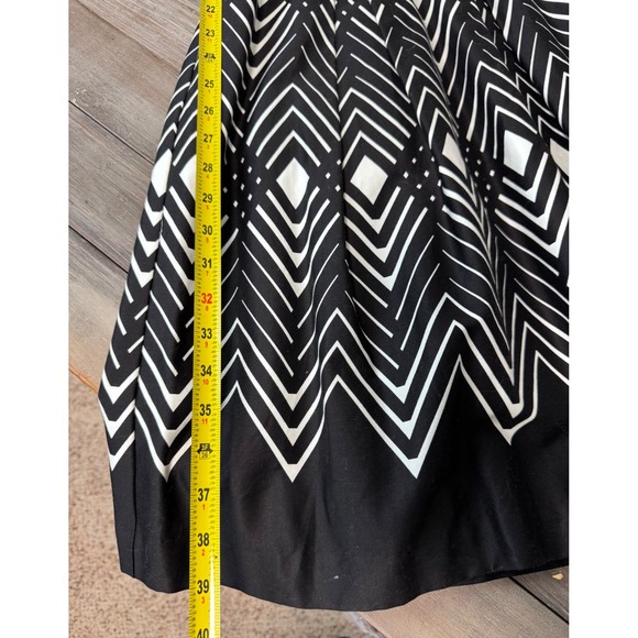 White House Black Market Chevron Print Sleeveless Sheath Pleated Dress Size 14 - Picture 10 of 11